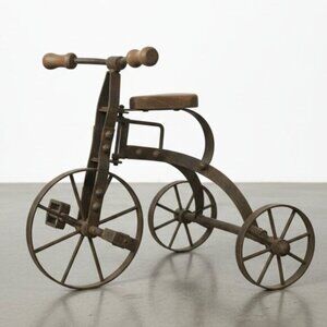 Vintage Style Wrought Iron Decorative Miniature Rustic Tricycle Ornament